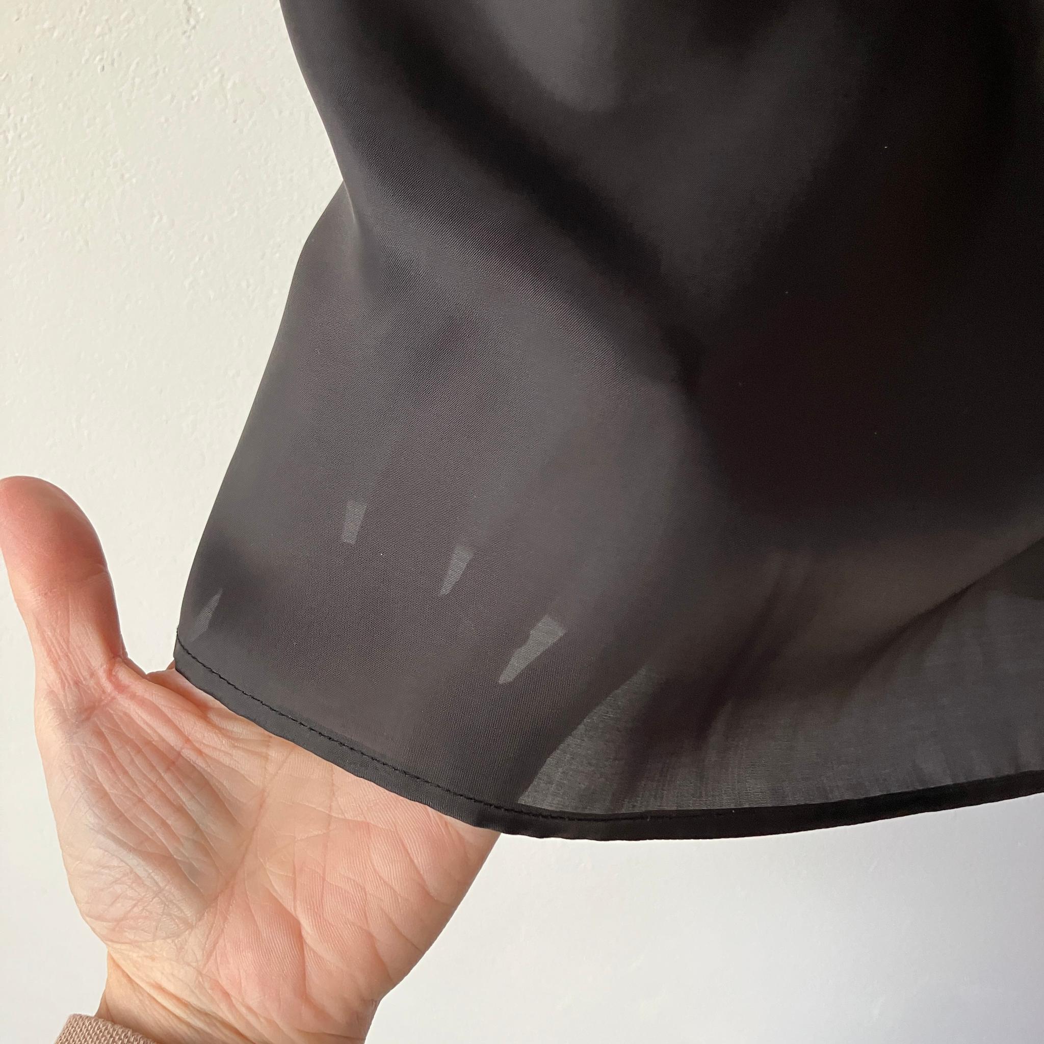 〈72cm丈/スリット〉キュプラ100％インナー<ペチコート>【薄手】ブラック（黒） | 3枚目