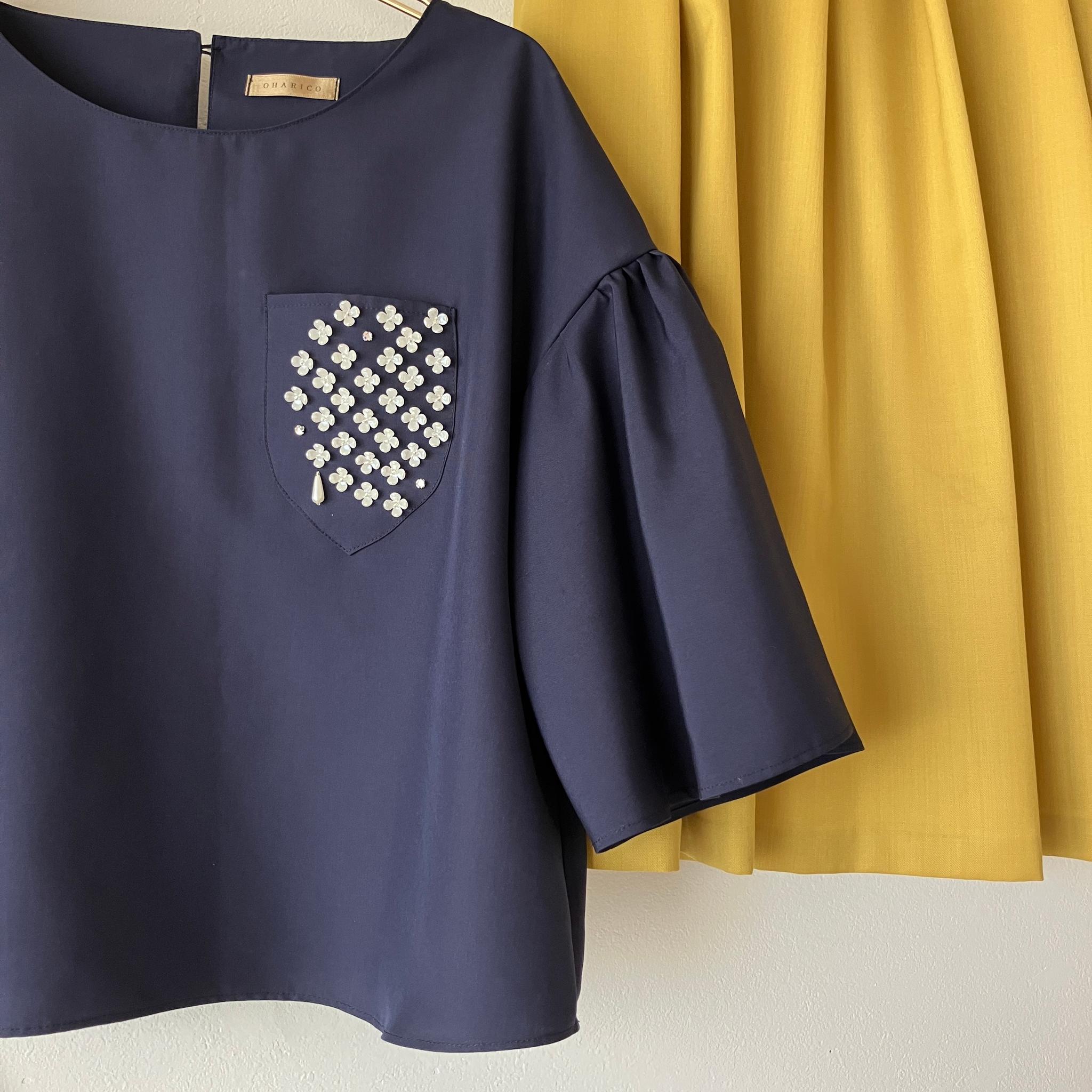 【サンプルSALE】アジサイ刺繍のベル袖ブラウス【ノーカラー/ネイビー/半袖/七分袖/ビーズ刺繍(紫陽花)あじさい】 | 6枚目
